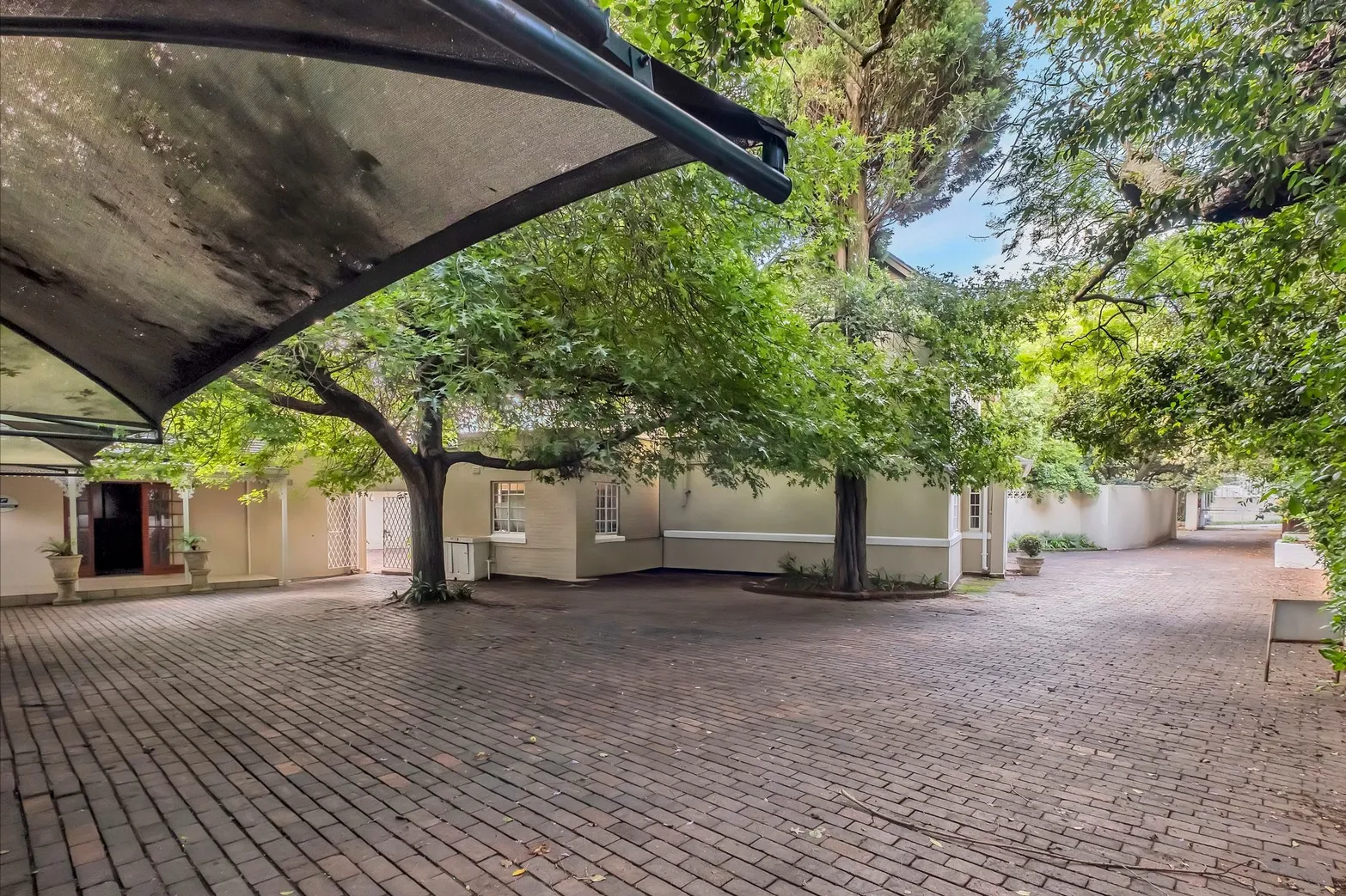 Commercial Space - Street View